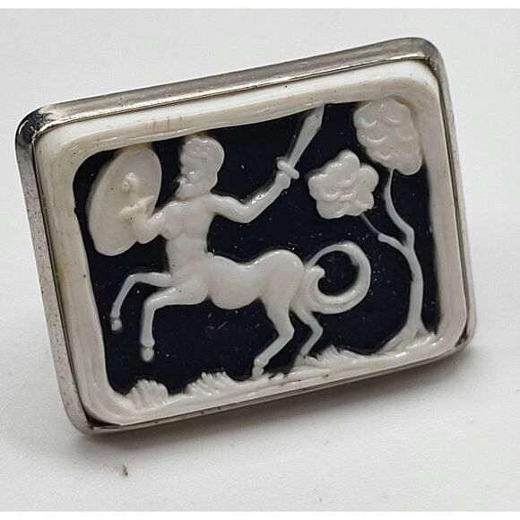 Vintage Centaur Cameo Single Cufflink 1.25in by 1in - Picture 1 of 2